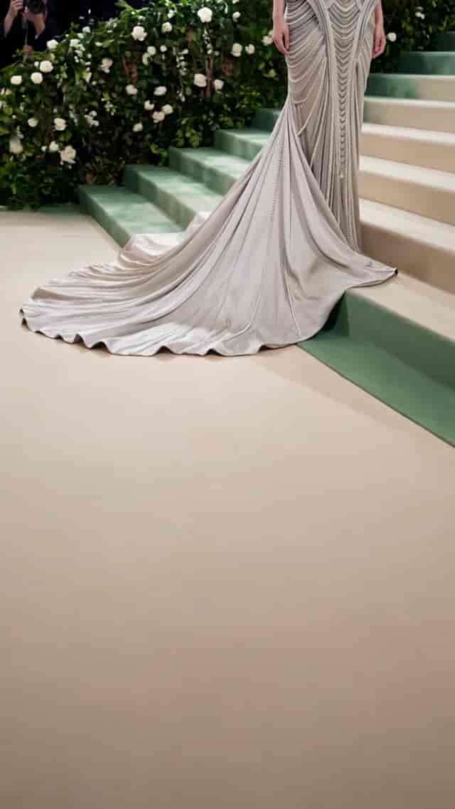 Your Gala Moment background blur