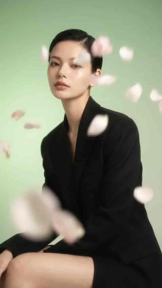 Bloom Aura background blur