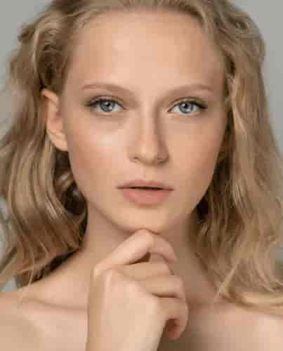 Wispy Lash Boost background blur