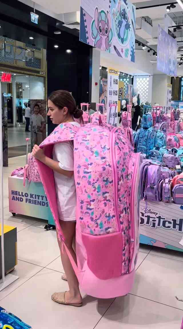 Unicorn Backpack Escape background blur