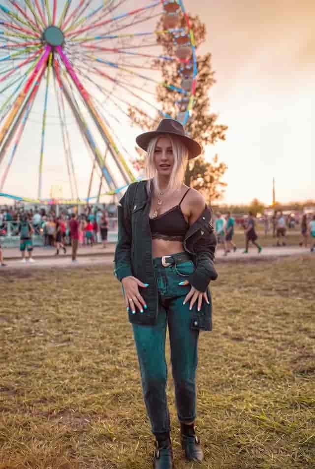 Runway Dance Video background blur