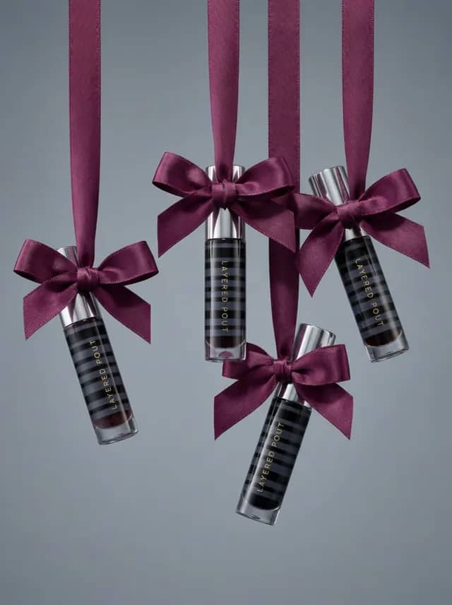 Ribbon Float Showcase